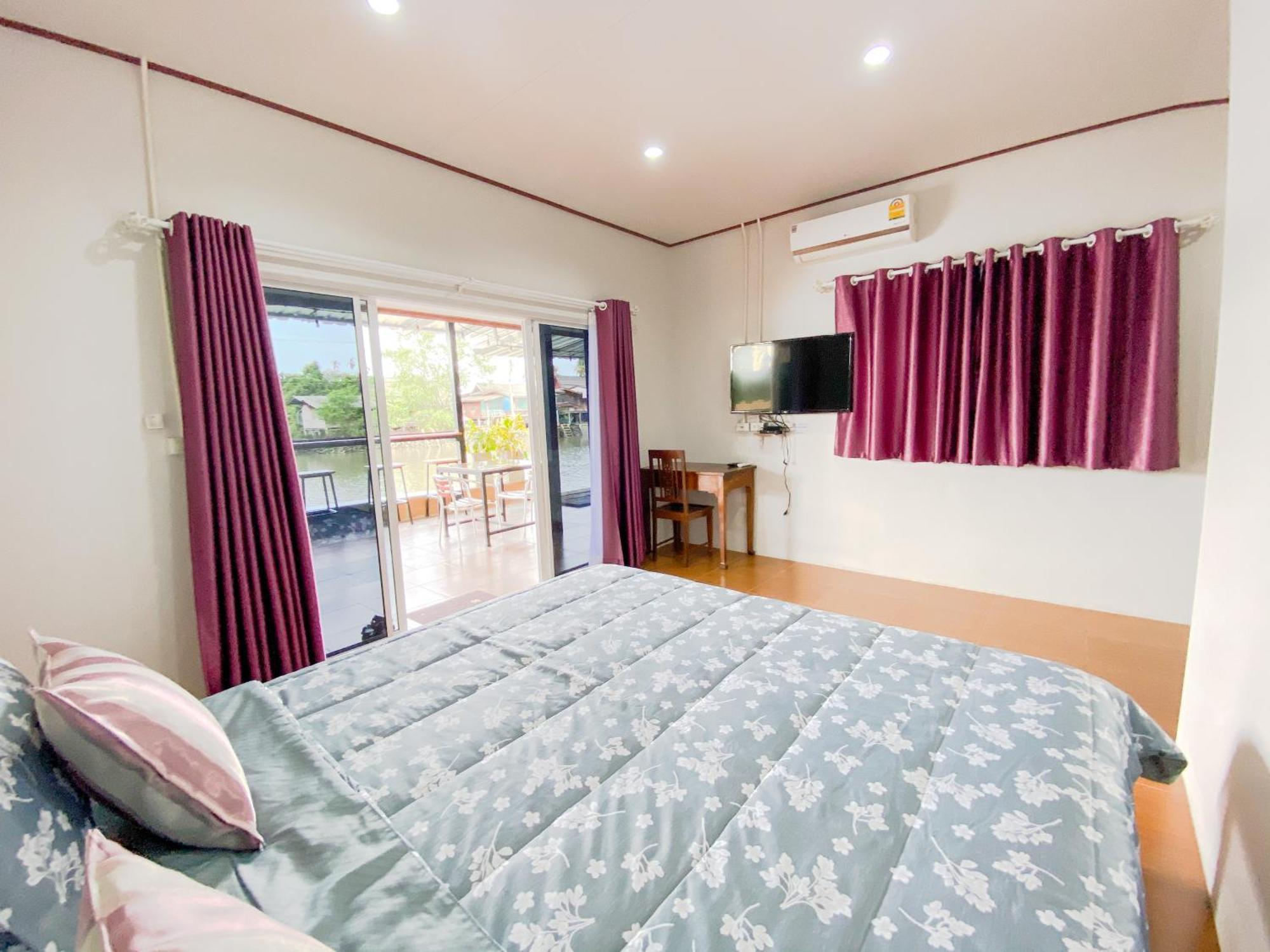 Bansuwan Homestay Ампхава Екстер'єр фото